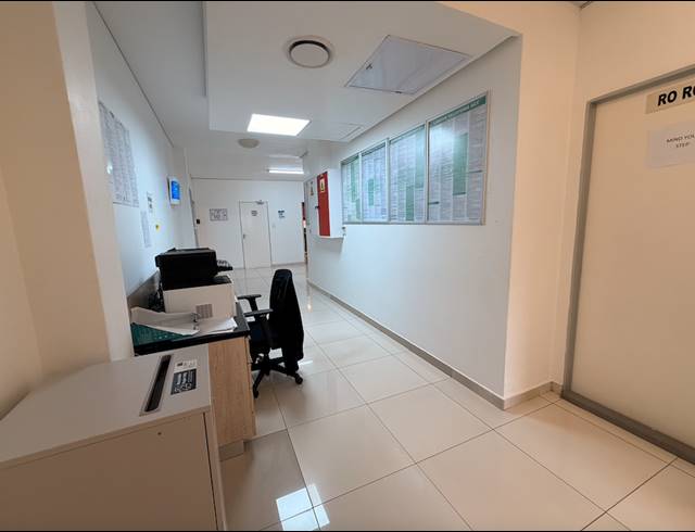 217M² MEDICAL SUITE TO LET IN GLENASHLEY